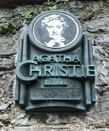 Agatha Christie Mile 001 N411