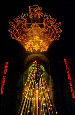 Christmas 2001 Lights 01 D12