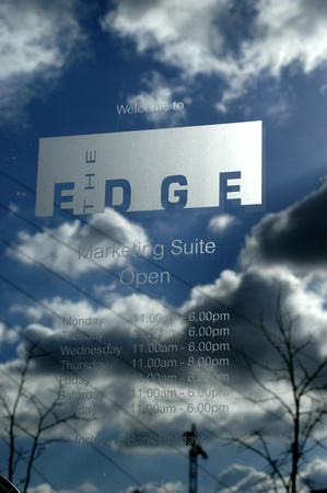 Edge Glass D7