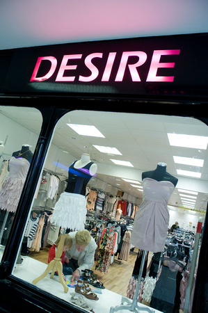 Desire 019 D215