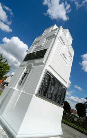 Swinton Cenotaph 05 D49