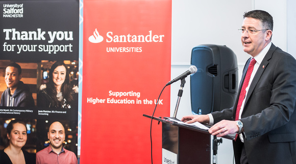 Santander Universities 014 N406