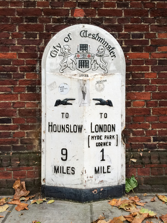 Hounslow London Mile Post 001 N556