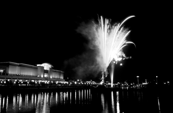 Quays Fireworks 2002 2 B&W N6