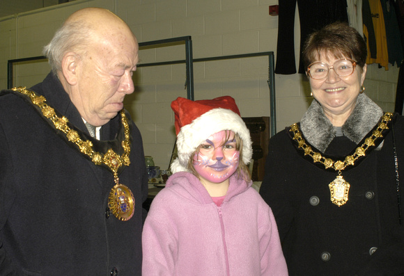 Christmas - Mayor & Child D8