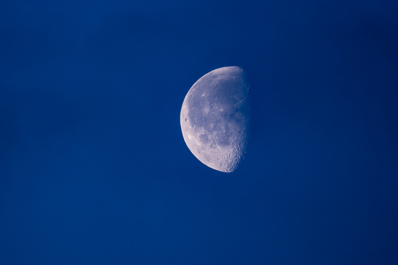 Moon 045 N1049