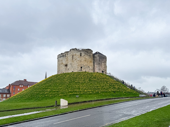 Cliffords Tower 005 N1056