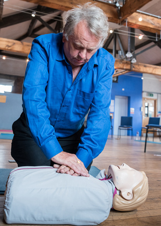 First Aid for Adults 146 N602