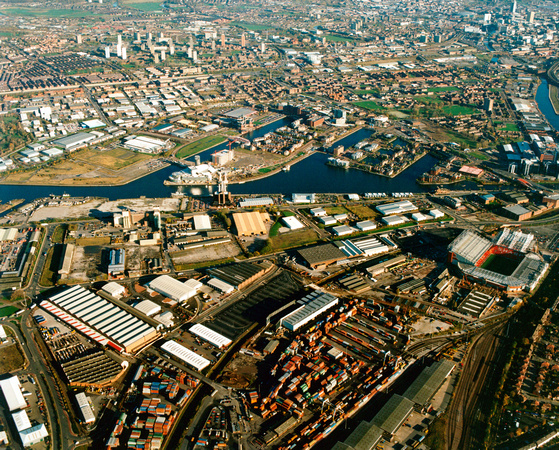 Quays Aerial 1999 05 D40