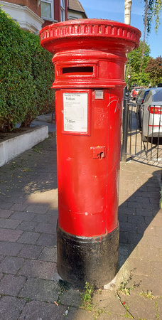 Post Box Falkland Road Harringay 001 N795