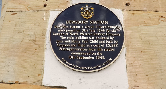 Dewsbury Station 001 N522