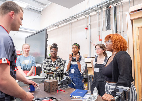 Maker Space Summer School 2022 016 N937