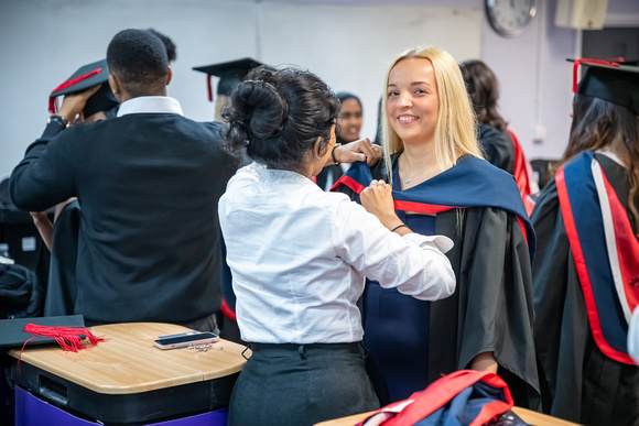 2024 Winter Graduation Robing 001 N1141