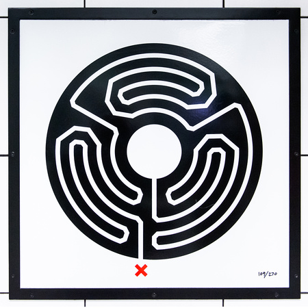 Labyrinth Oval 002 N369